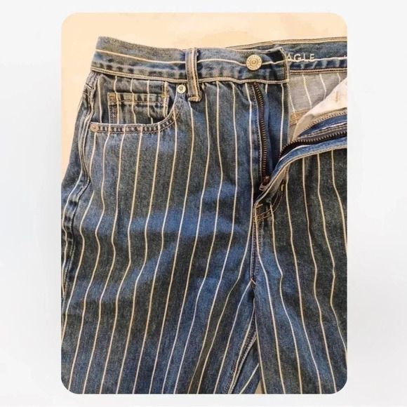 American  Eagle Pinstripe Mom Jeans Size 4 - Picture 10 of 10